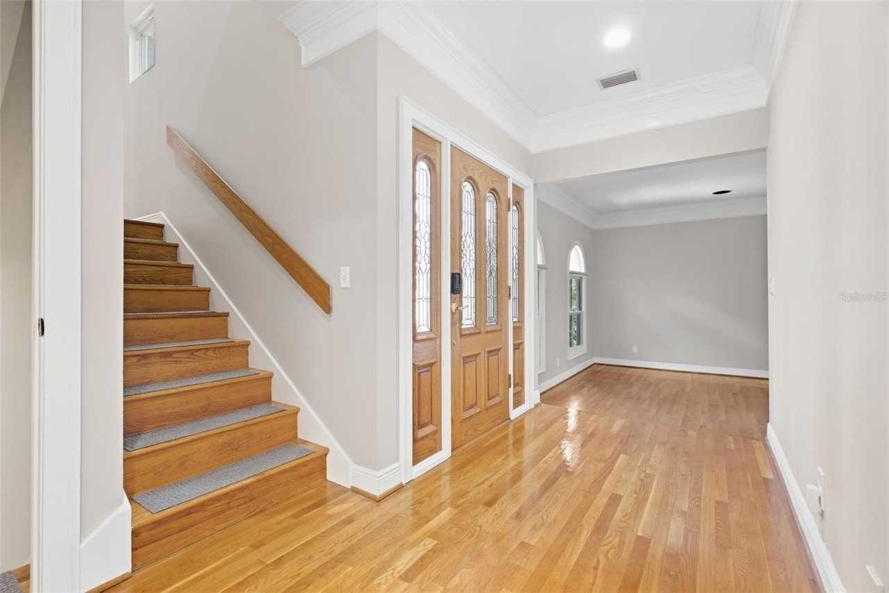 5812 Bayshore Blvd - Photo 6 of 39