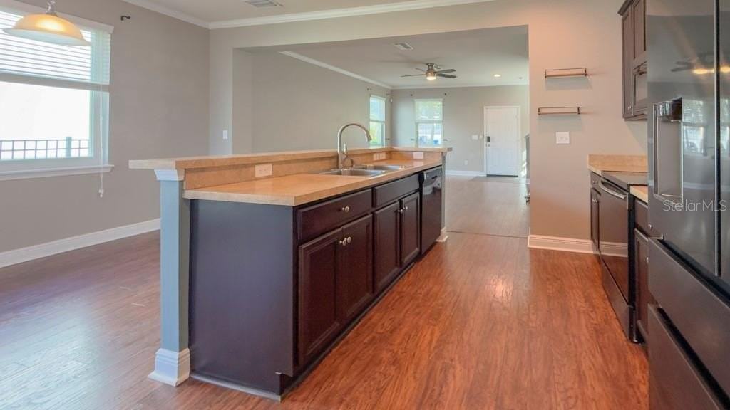 8639 Turnstone Shore Ln - Photo 7 of 49