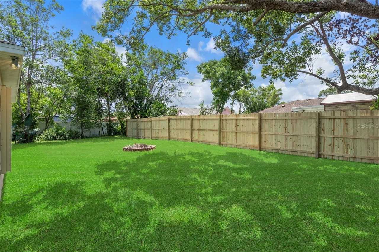 9572 Horizon Dr - Photo 2 of 28