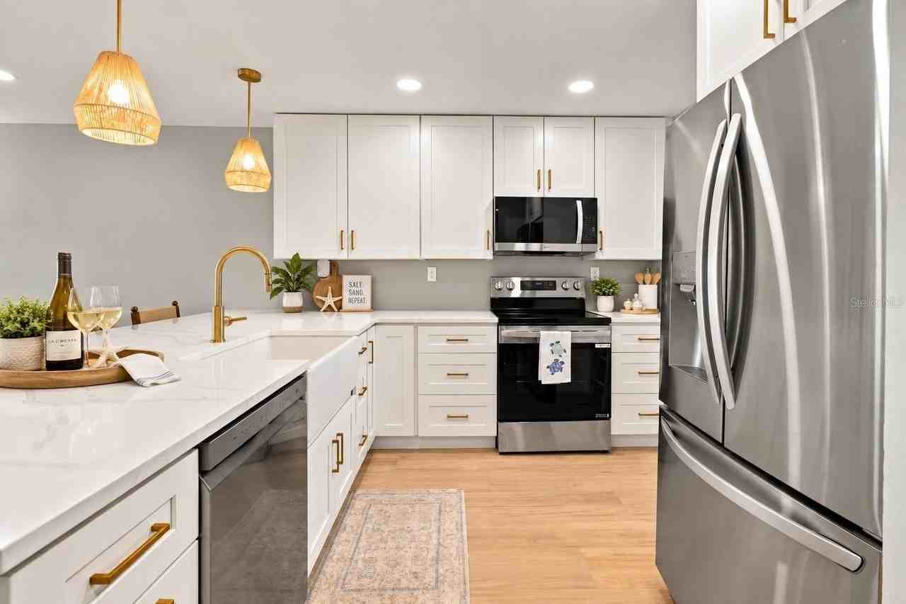 4401 Gulf Of Mexico Dr #705 - Photo 7 of 35