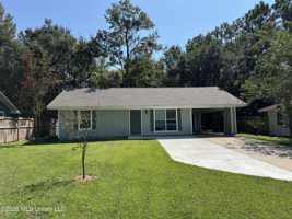 featured image of 4 Woodcock Cir