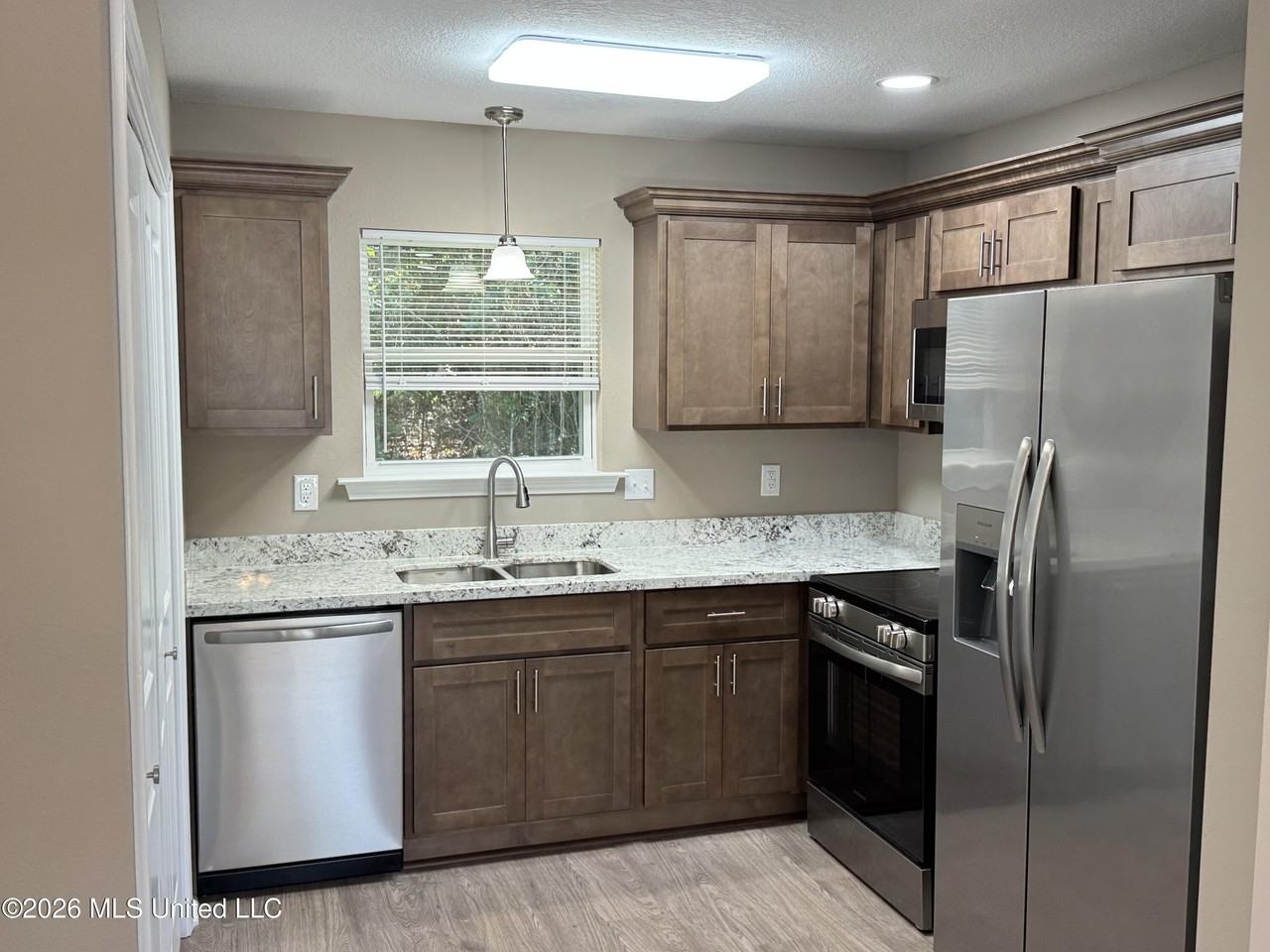 4 Woodcock Cir - Photo 2 of 10