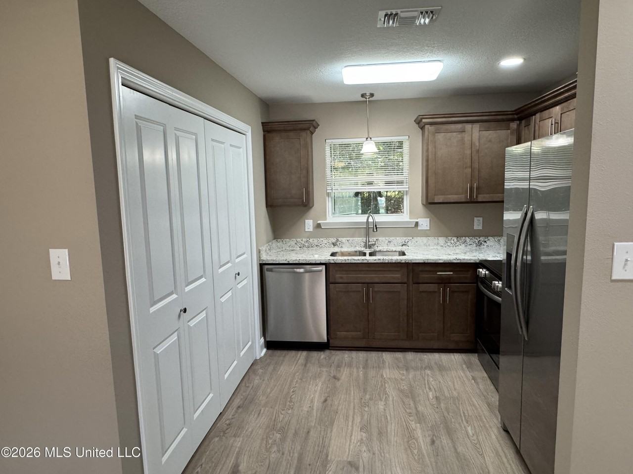 4 Woodcock Cir - Photo 3 of 10