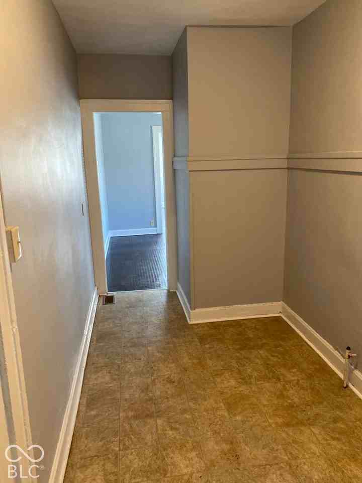 634 E 37th St #1 - Photo 7 of 12