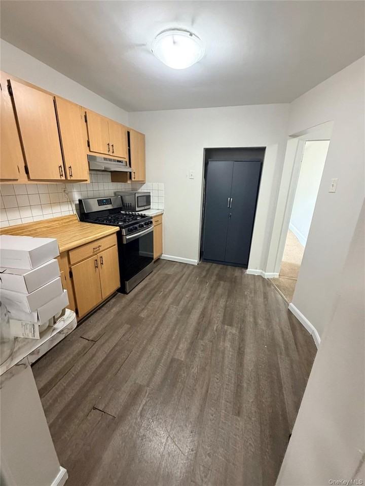 356 Mulry Ln #2ndFL - Photo 7 of 16