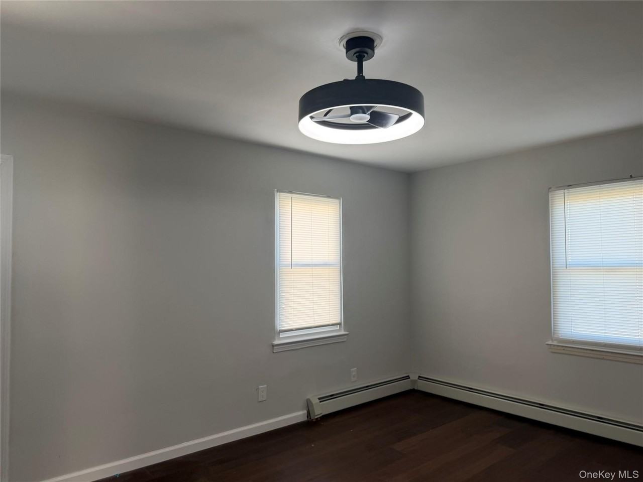 12908 Francis Lewis Blvd - Photo 5 of 8