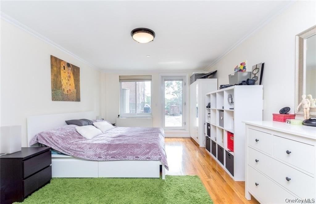 3800 Blackstone Ave #2S - Photo 5 of 11