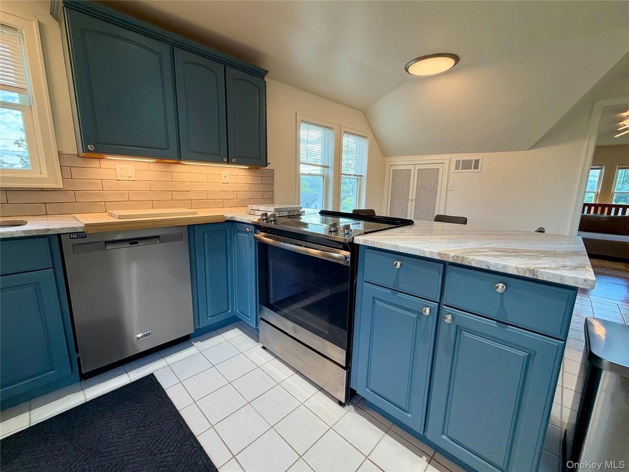 9 Lafayette St #2 - Photo 3 of 17