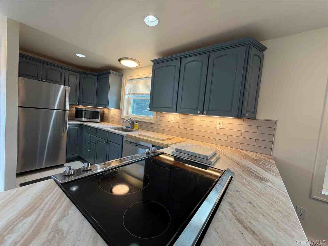 9 Lafayette St #2 - Photo 4 of 17