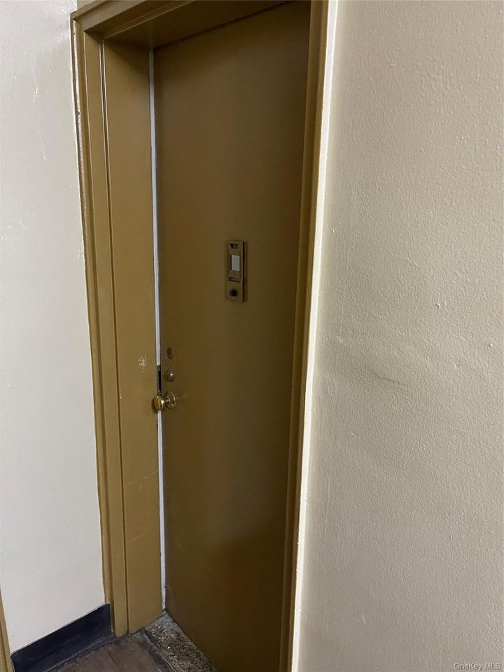 17006 88th Ave #2D - Photo 3 of 16