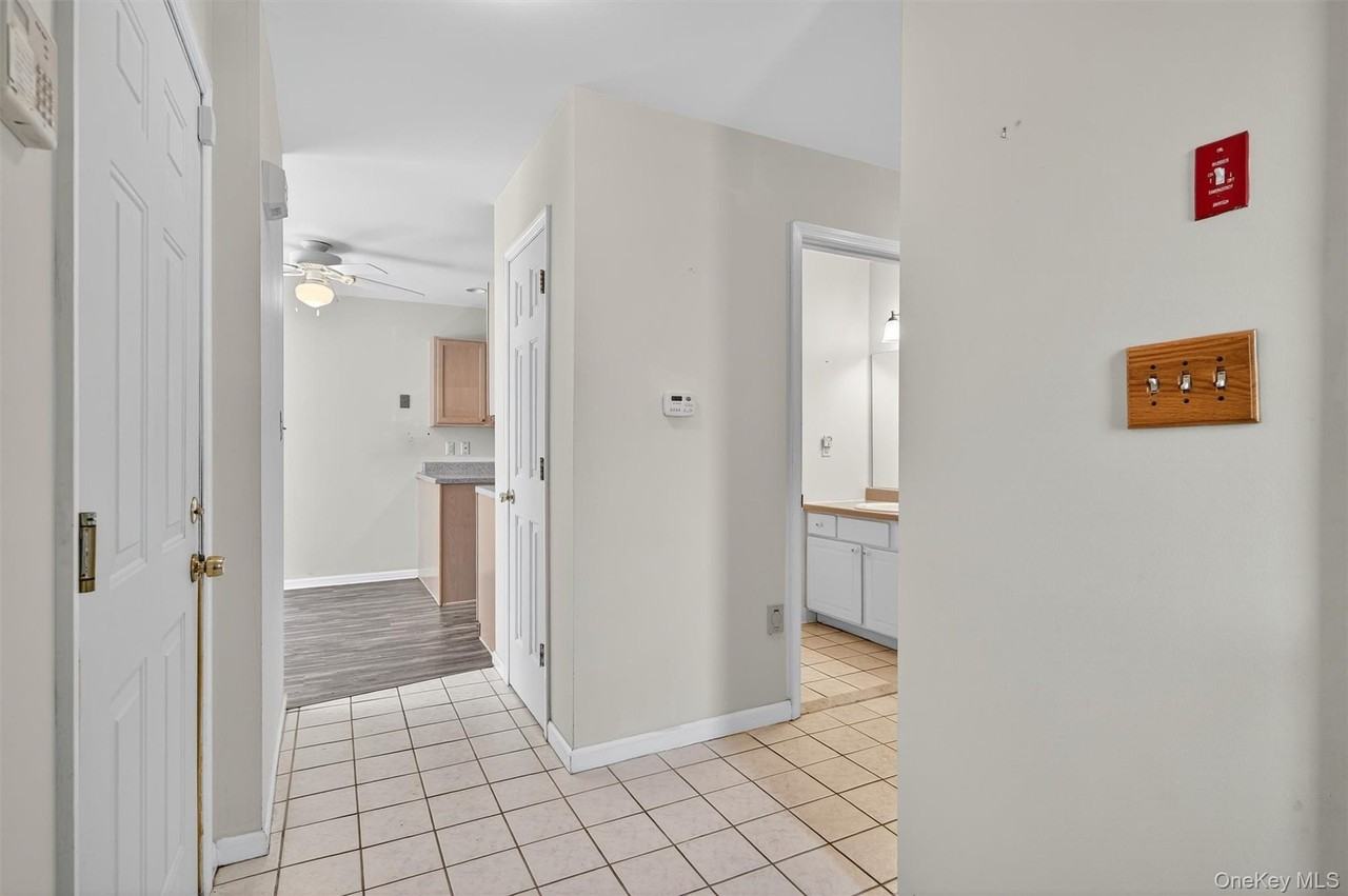 226 Eagleton Dr - Photo 6 of 37