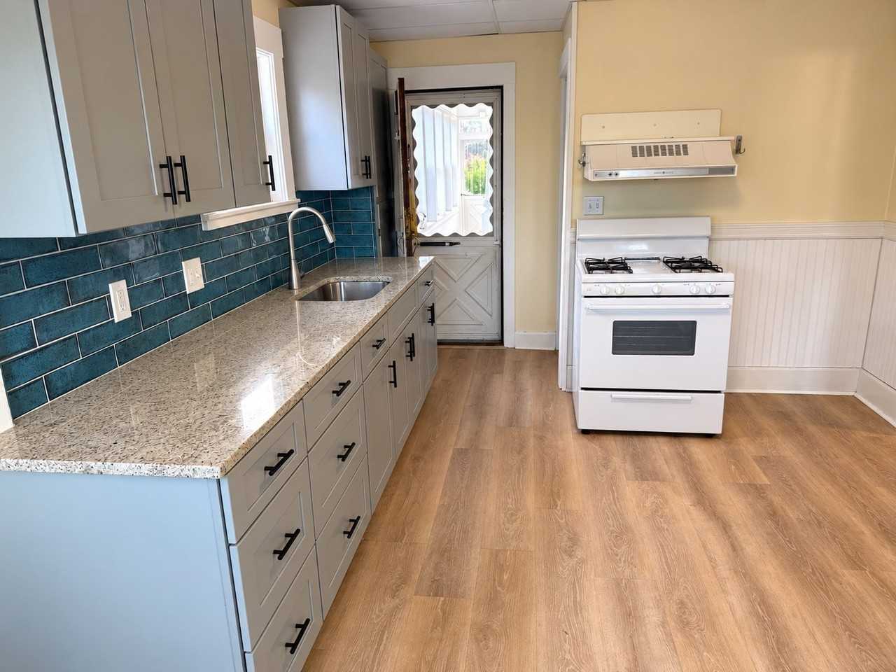 262 Oak Hill Rd #1R - Photo 4 of 14