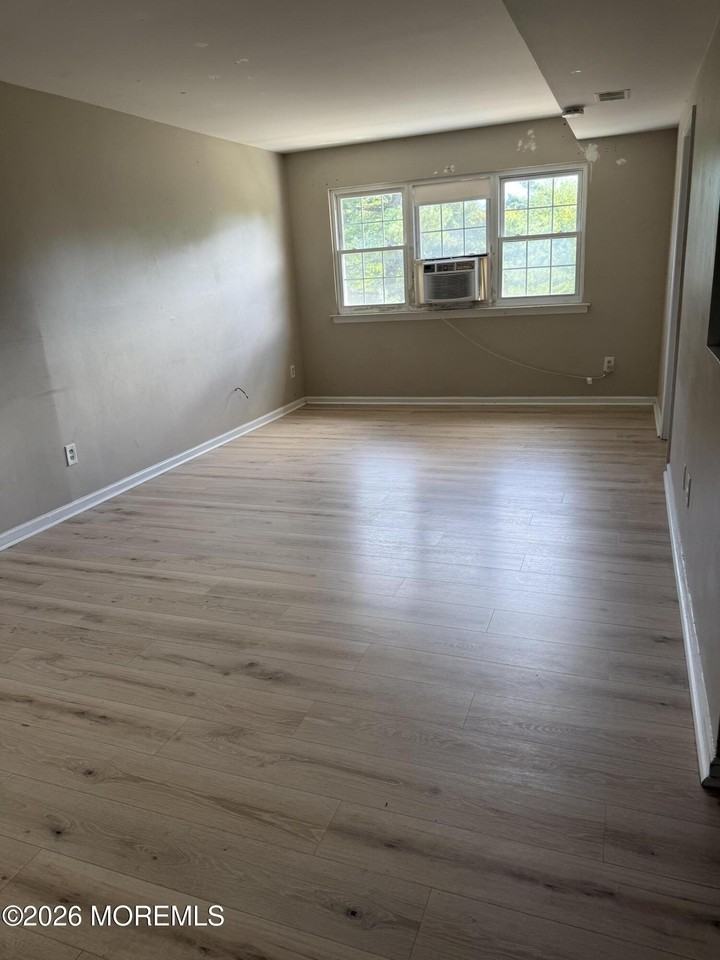 129 College Dr #129 - Photo 5 of 9