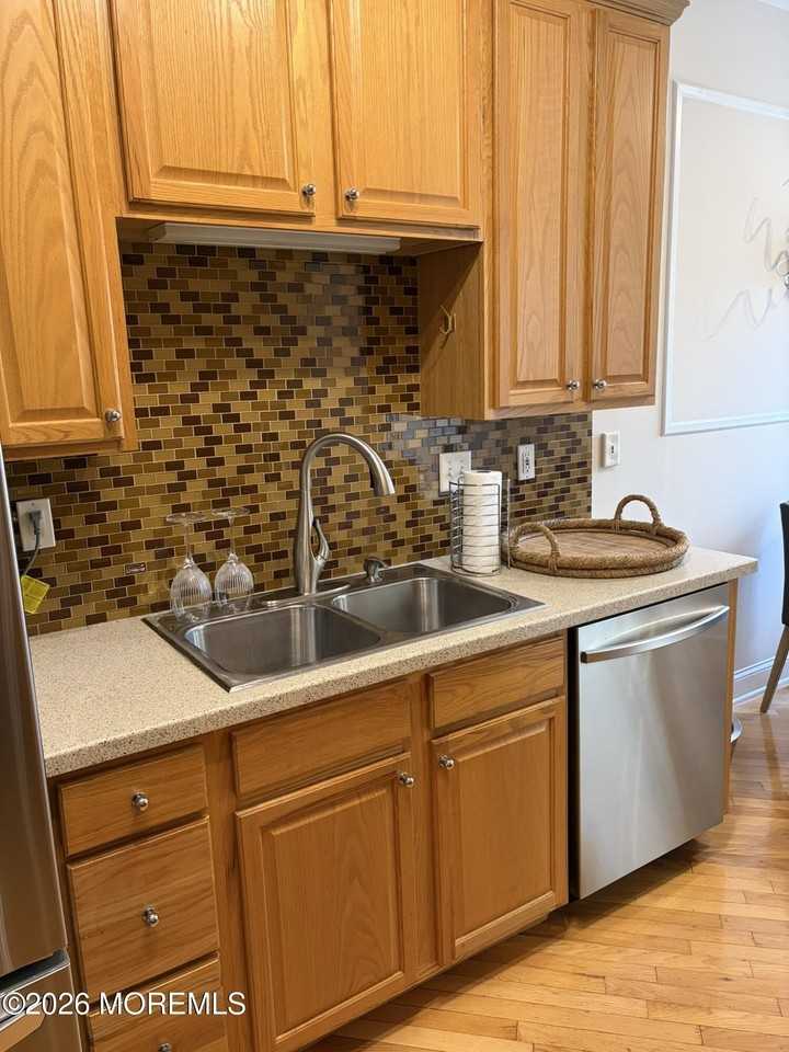 215 Shinnecock Dr - Photo 7 of 29
