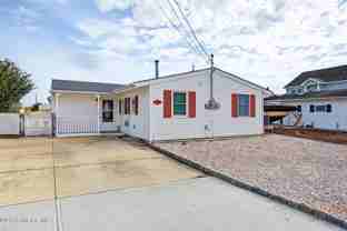 137 E Susquehanna Dr - Photo 1 of 1