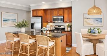 featured image of 1719 Main St #201