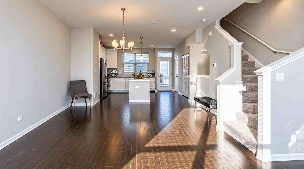 948 Madison St #3-2 - Photo 5 of 9
