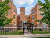 6015 N Mozart St #304 - Photo 1 of 1