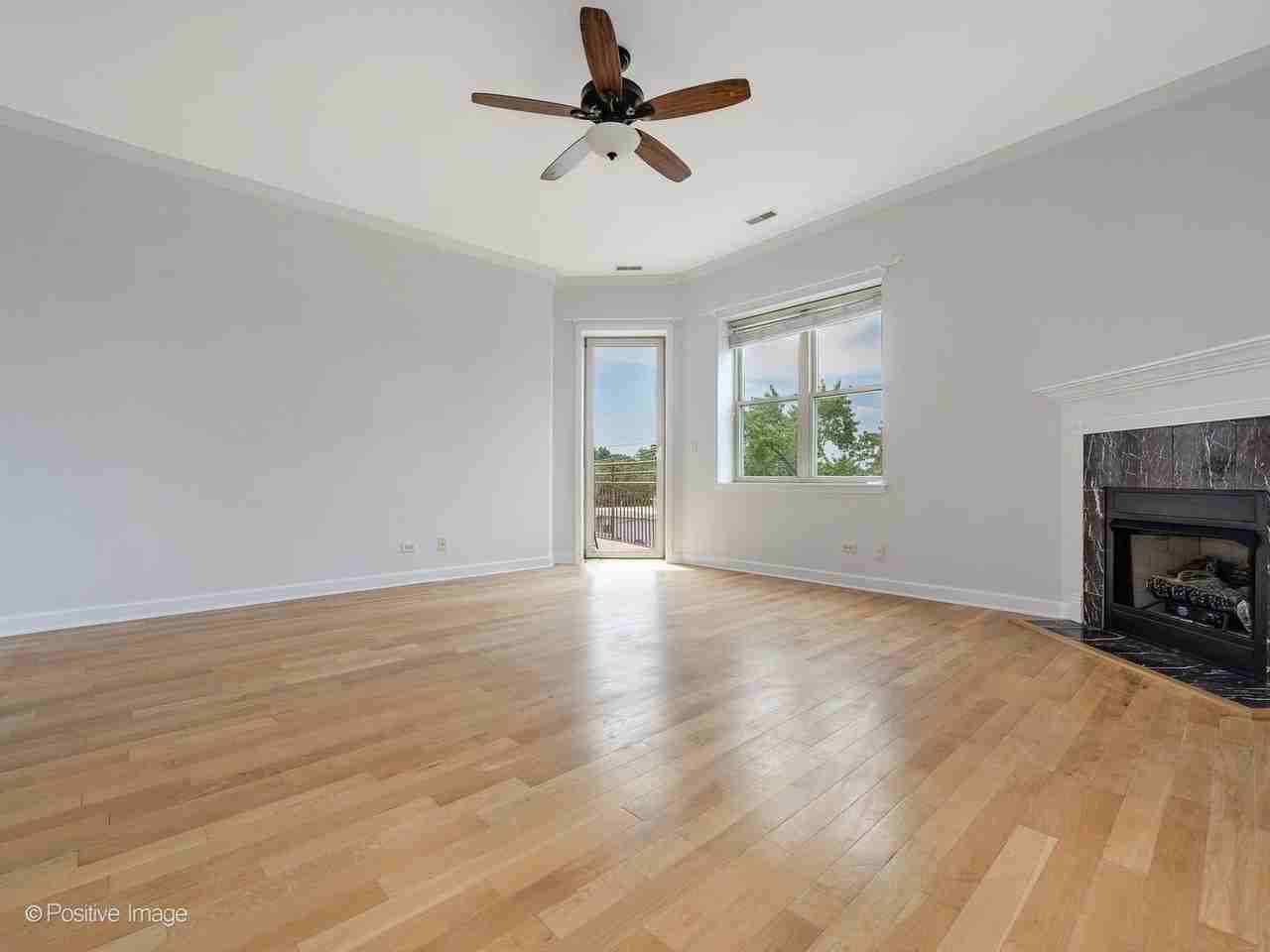 6015 N Mozart St #304 - Photo 5 of 21