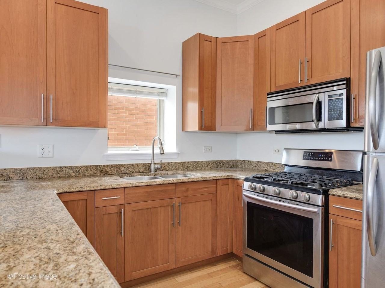 6015 N Mozart St #304 - Photo 6 of 21