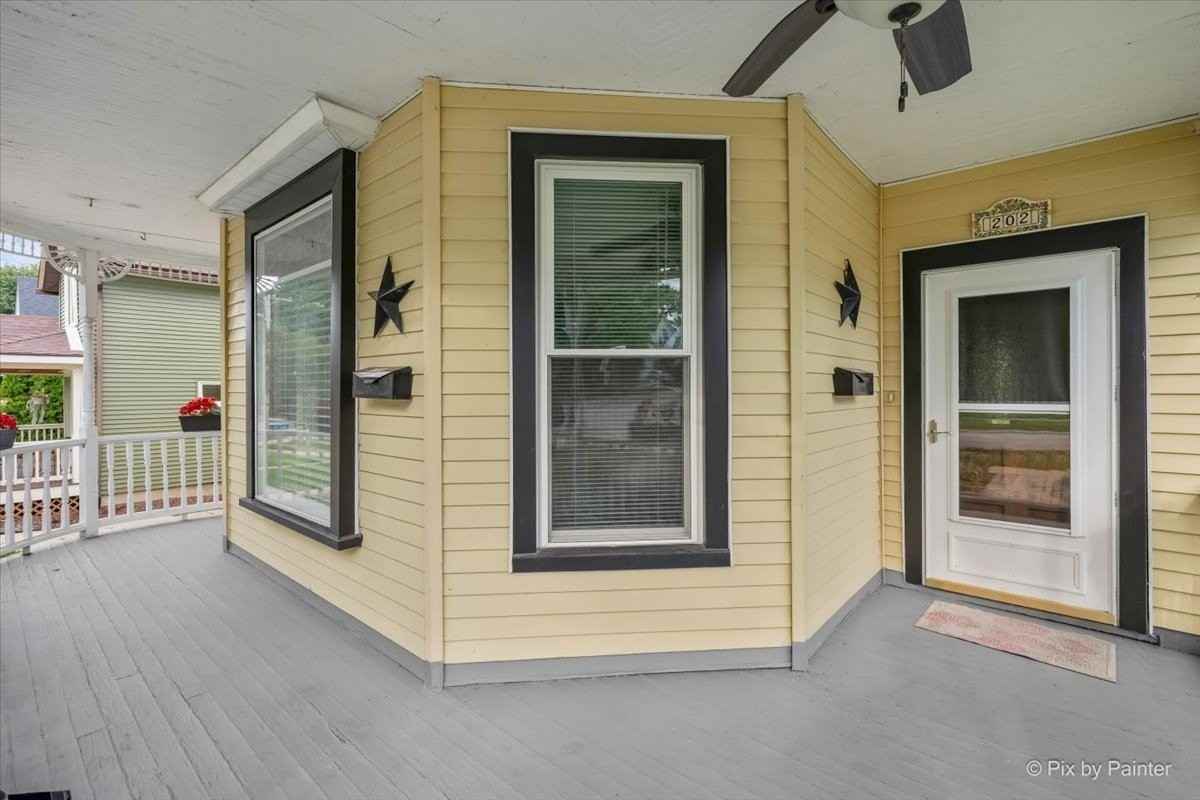 202 N 5th St - Photo 3 of 45