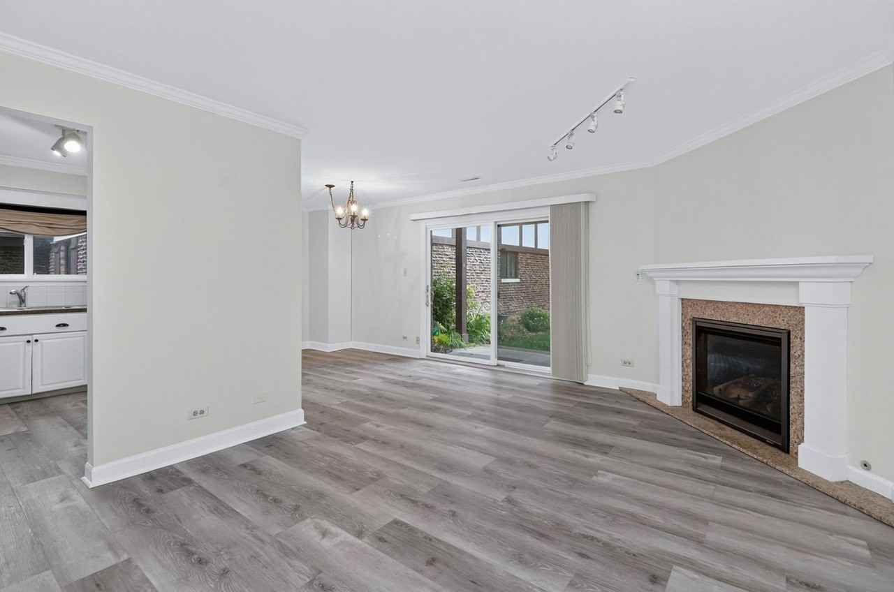 1753 Plymouth Ct #D - Photo 2 of 14