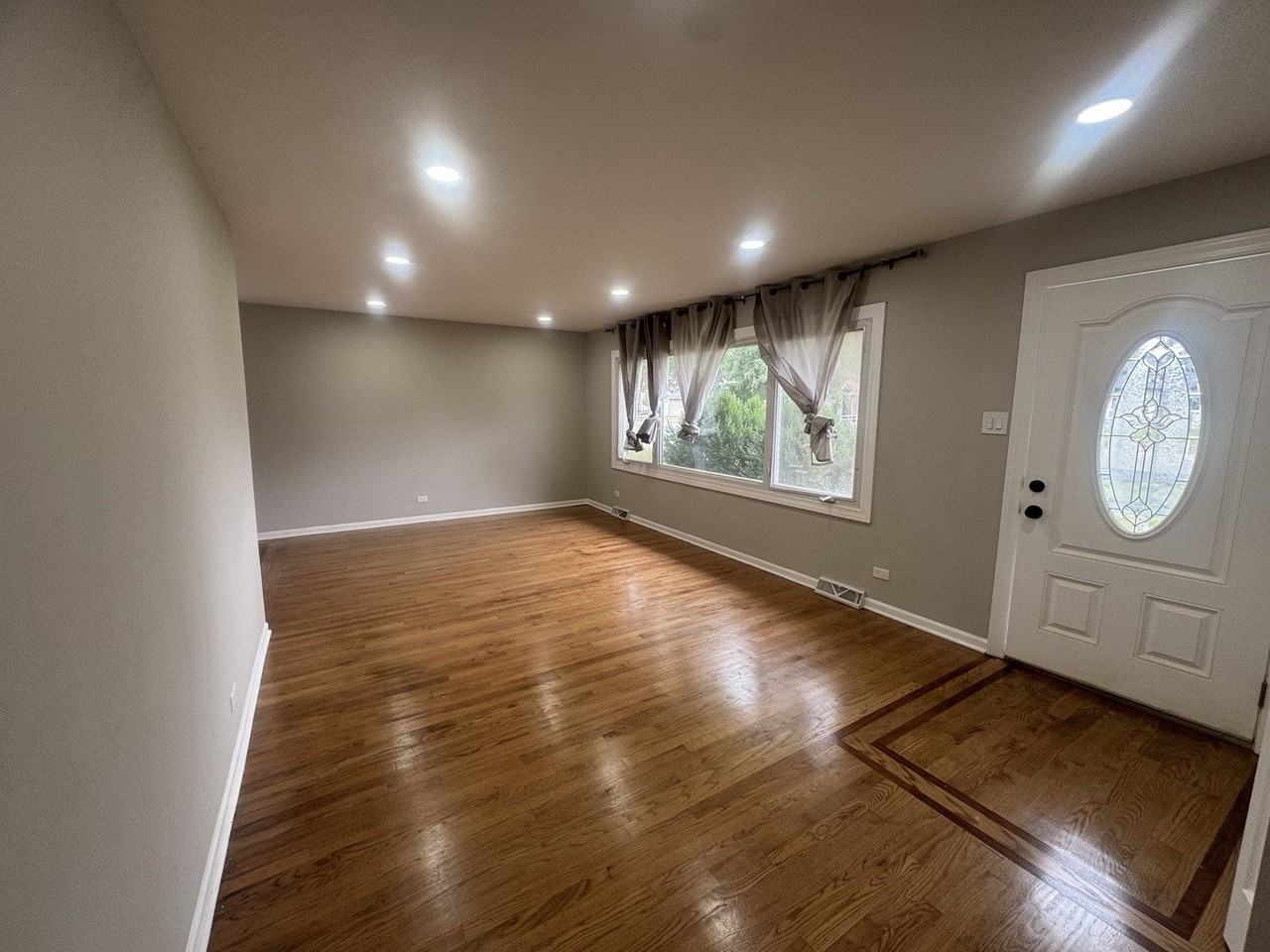 14475 Lincoln Ave - Photo 2 of 13