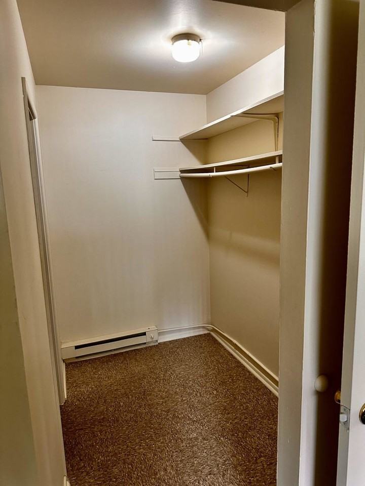 250 N Entrance Ave #8B - Photo 6 of 6