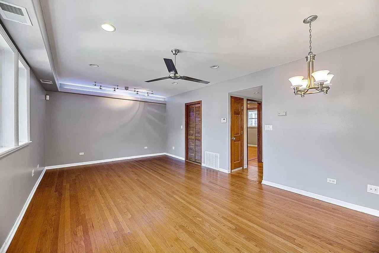 125 Callan Ave #3E - Photo 2 of 15