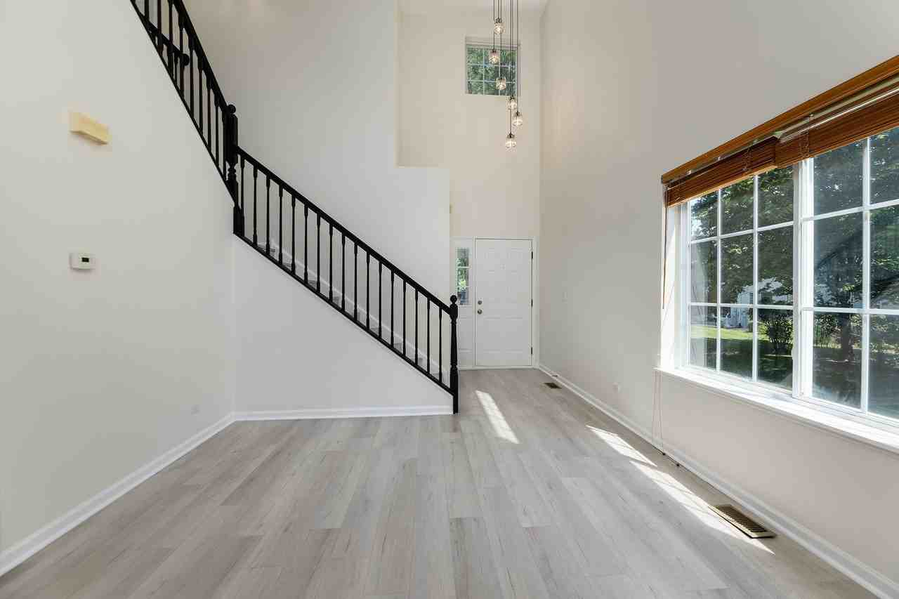 311 Abington Woods Dr #311 - Photo 5 of 36