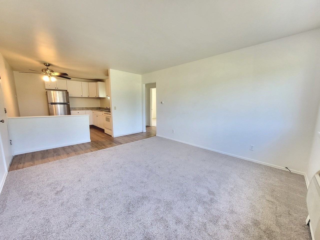 205 Marian Pkwy #2A - Photo 3 of 11