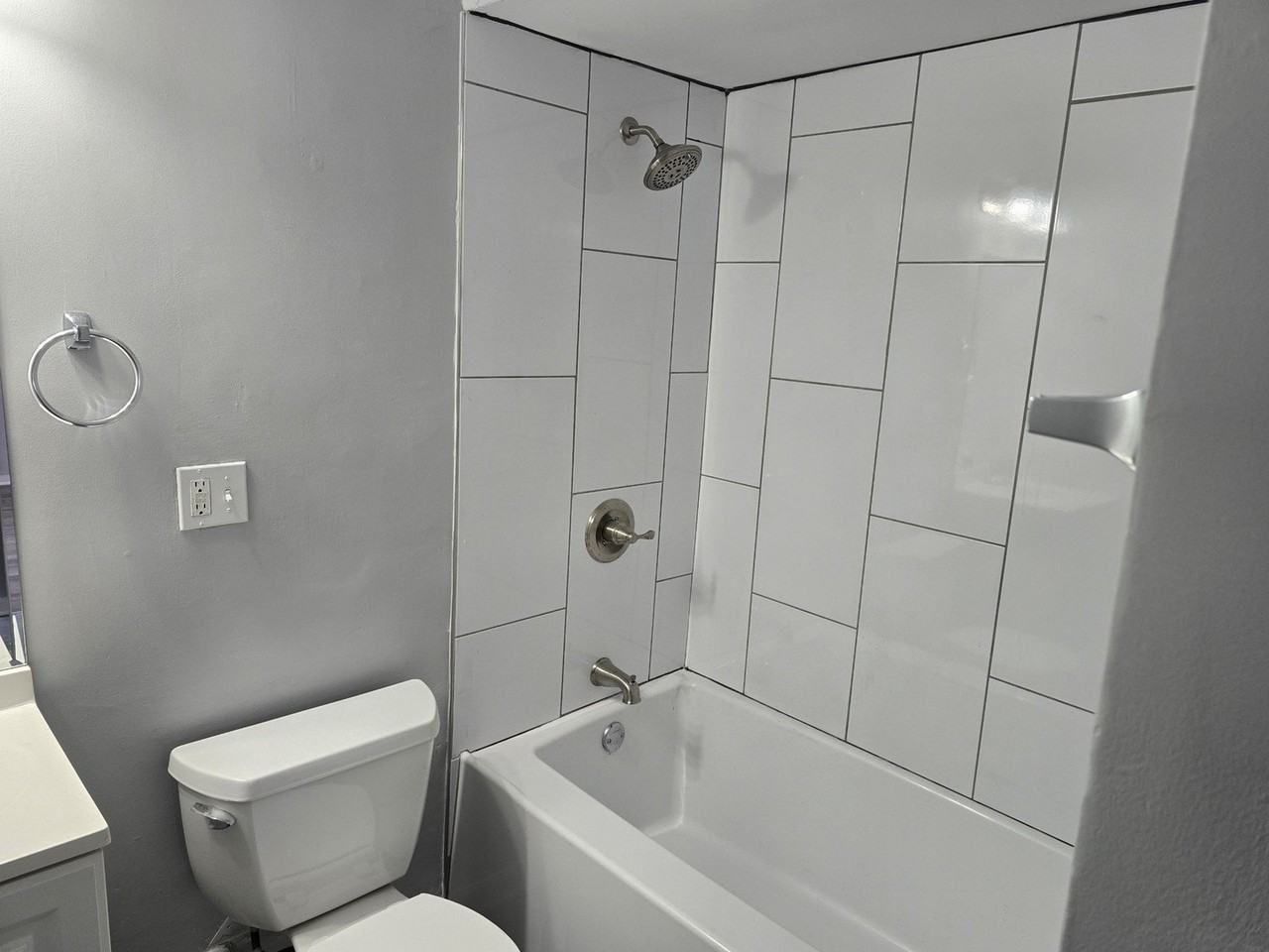 477 1/2 S Spring Rd #1 - Photo 5 of 6