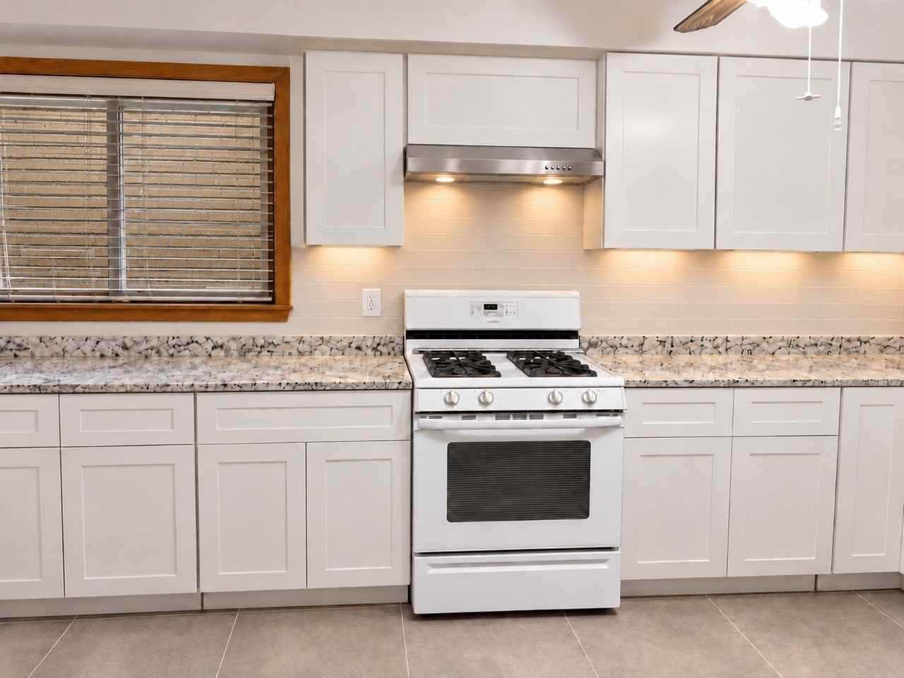 2605 N 76th Ave #G - Photo 5 of 20