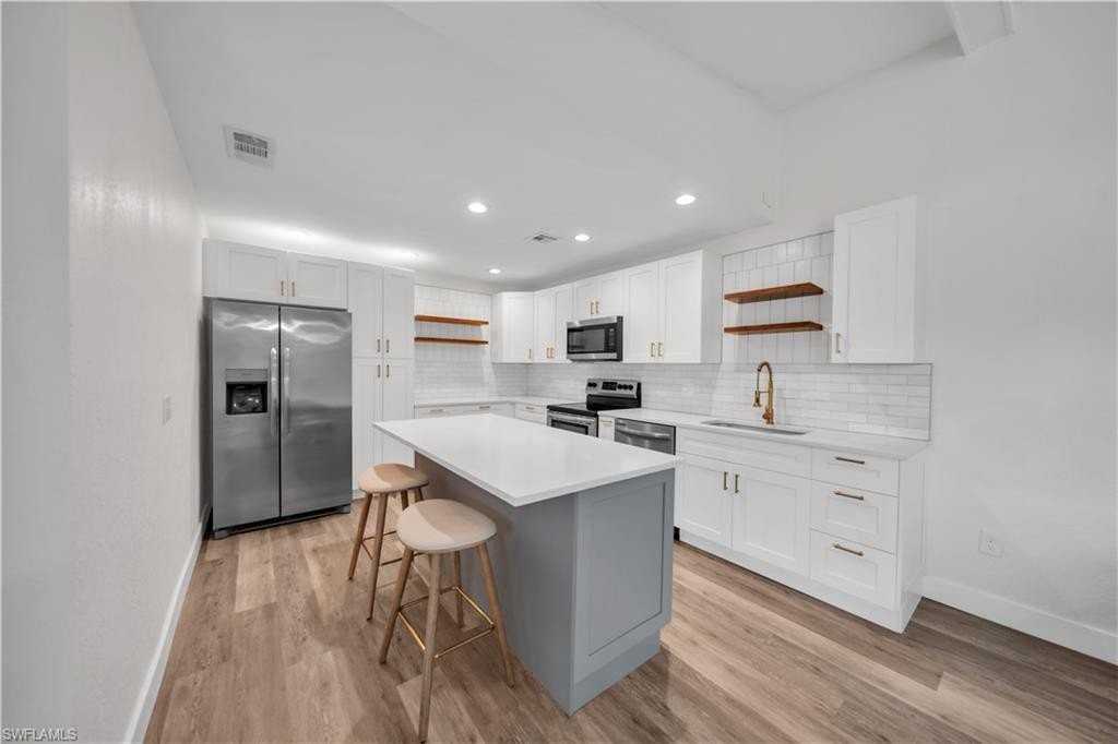 17305 Timber Oak Ln - Photo 4 of 36