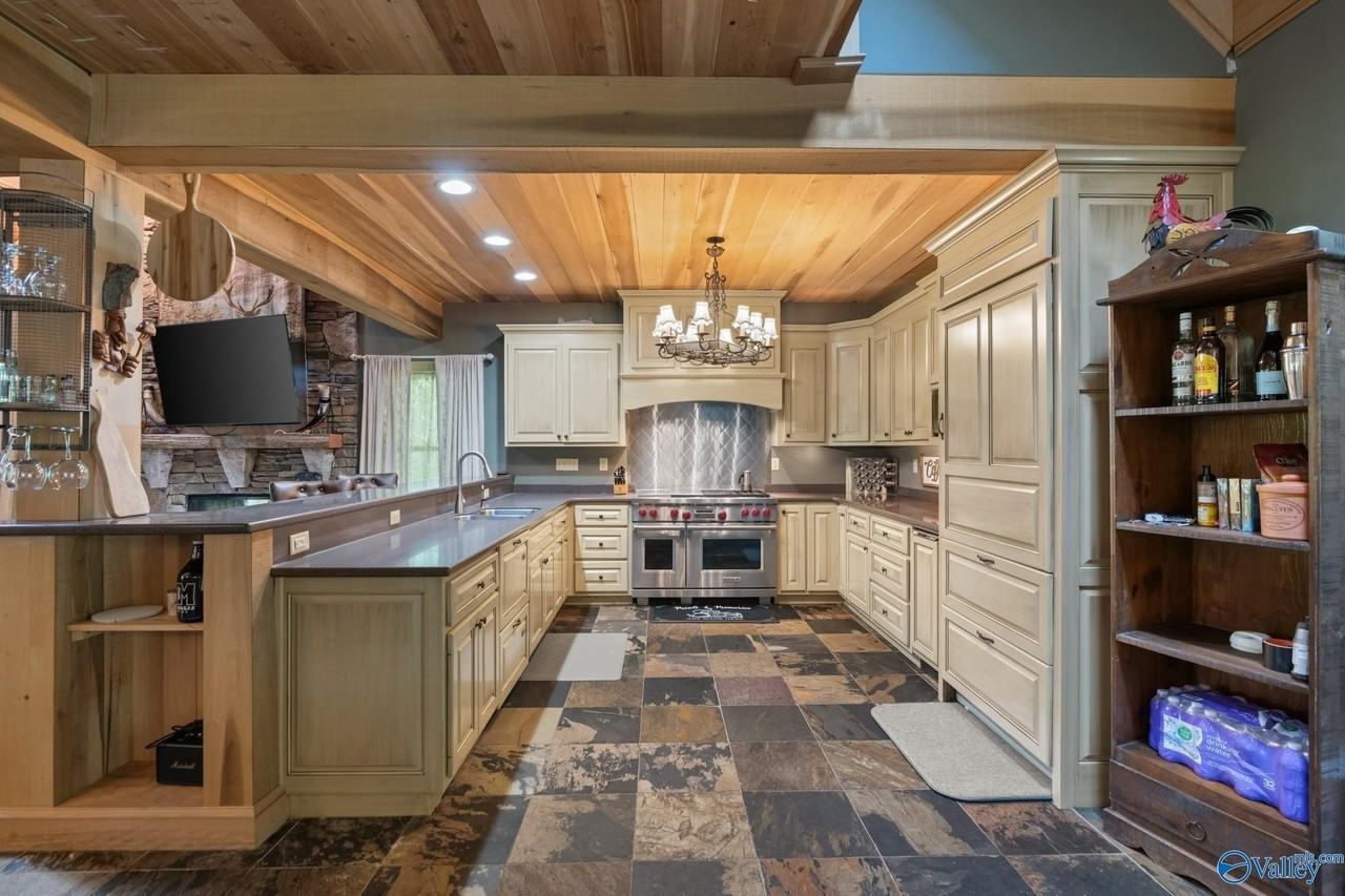 214 Clark Mountain Rd - Photo 5 of 50