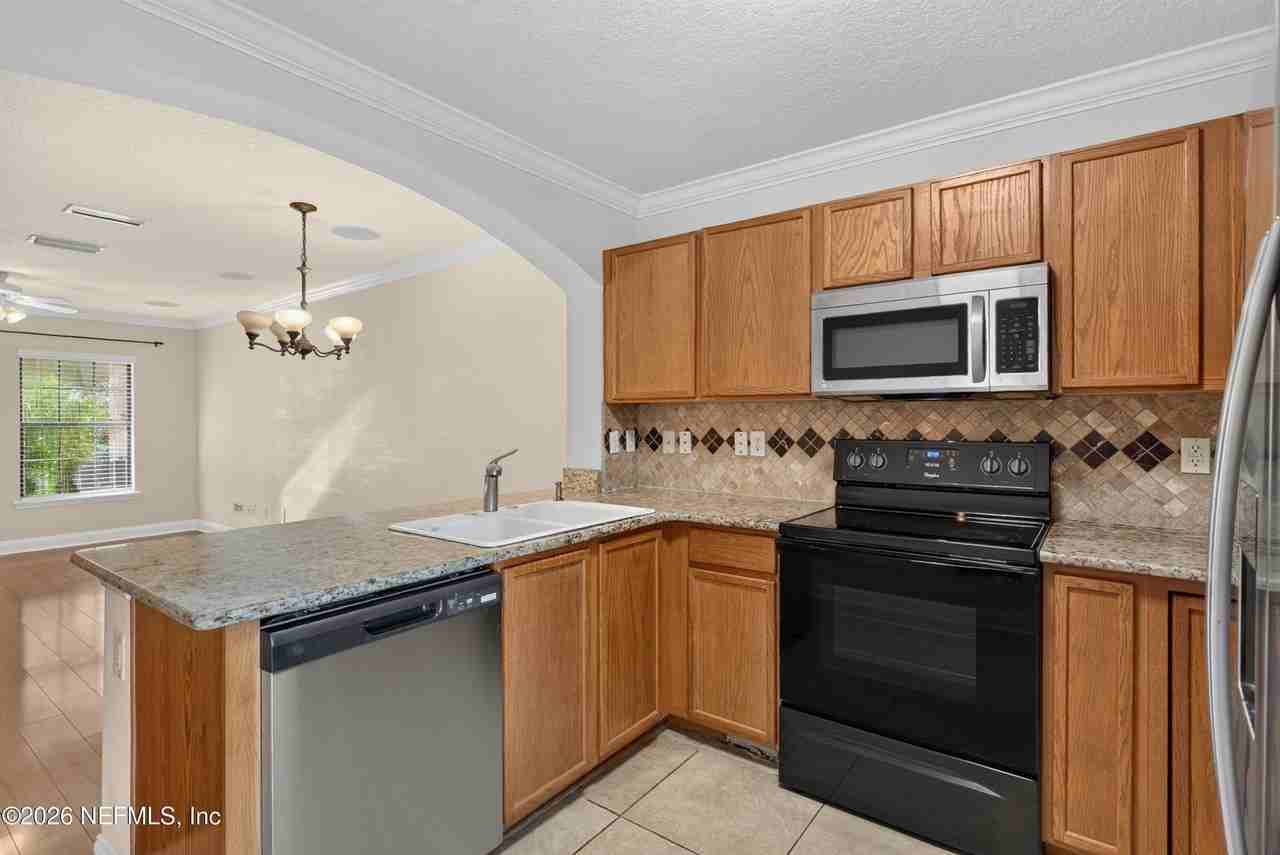 353 Redwood Ln - Photo 3 of 50