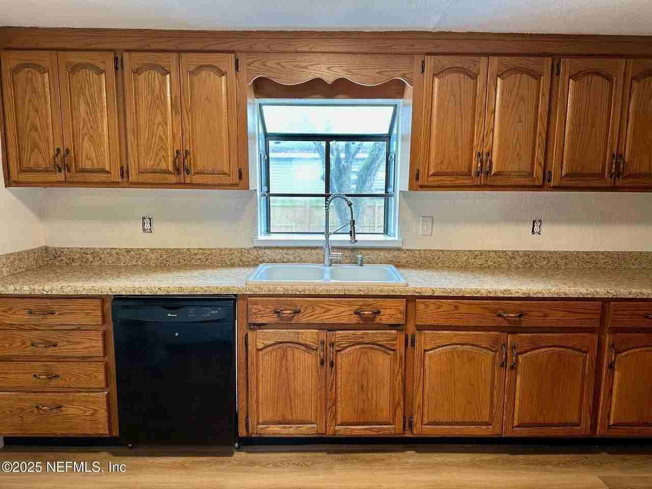 13625 Hollings St - Photo 3 of 16