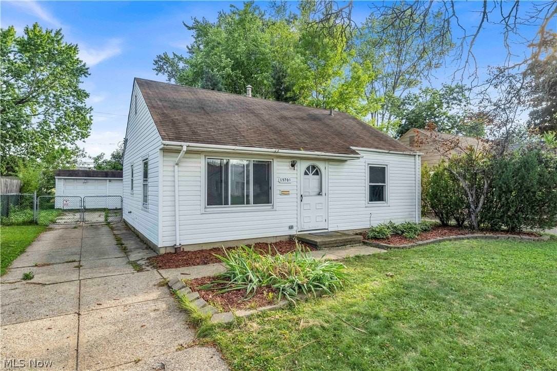 15701 Leigh Ellen Ave - Photo 2 of 18