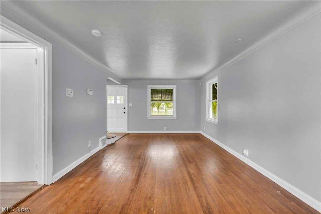 19509 Libby Rd - Photo 6 of 24