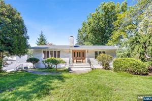 featured image of 124 Pascack Rd