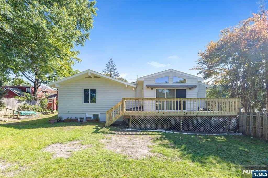 124 Pascack Rd - Photo 3 of 27