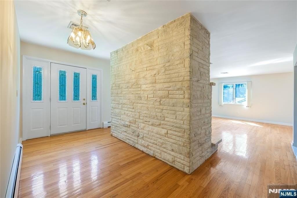 124 Pascack Rd - Photo 6 of 27