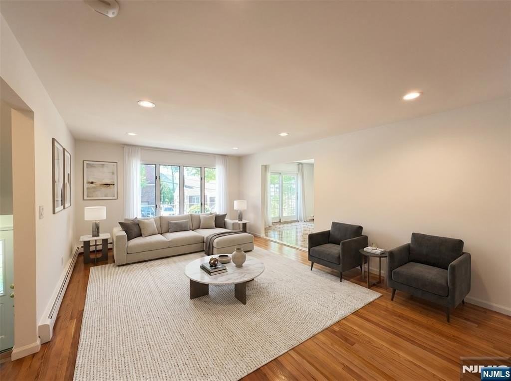 531 Day Ave - Photo 2 of 31