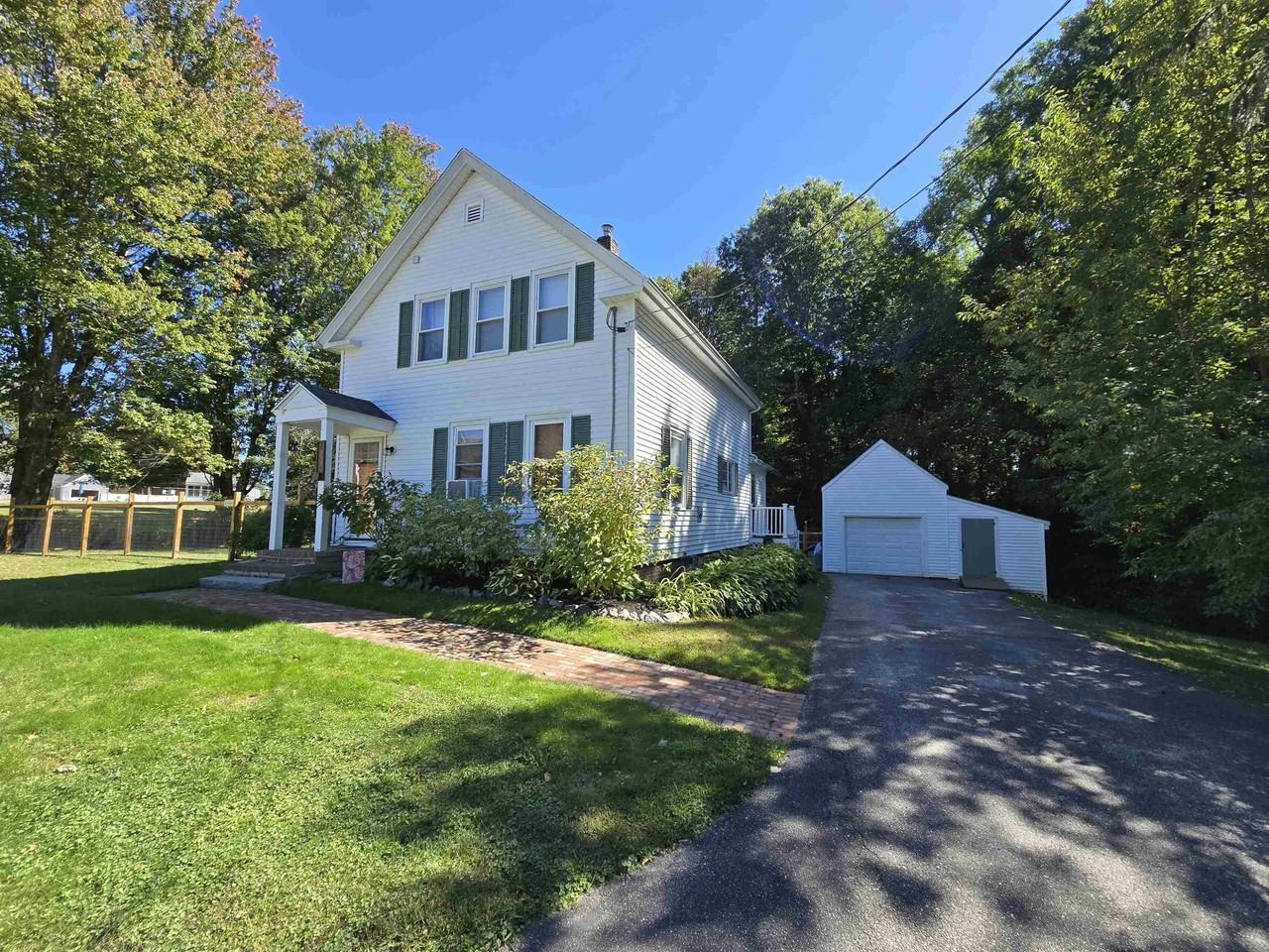 21 Willey St - Photo 3 of 27