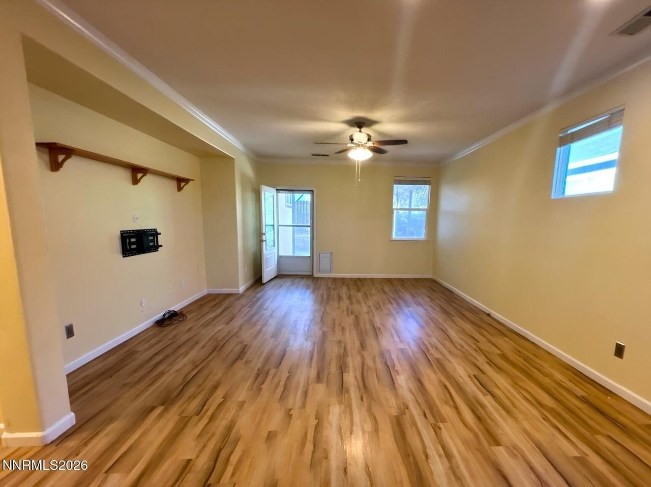 1351 Shadow Ln - Photo 5 of 16