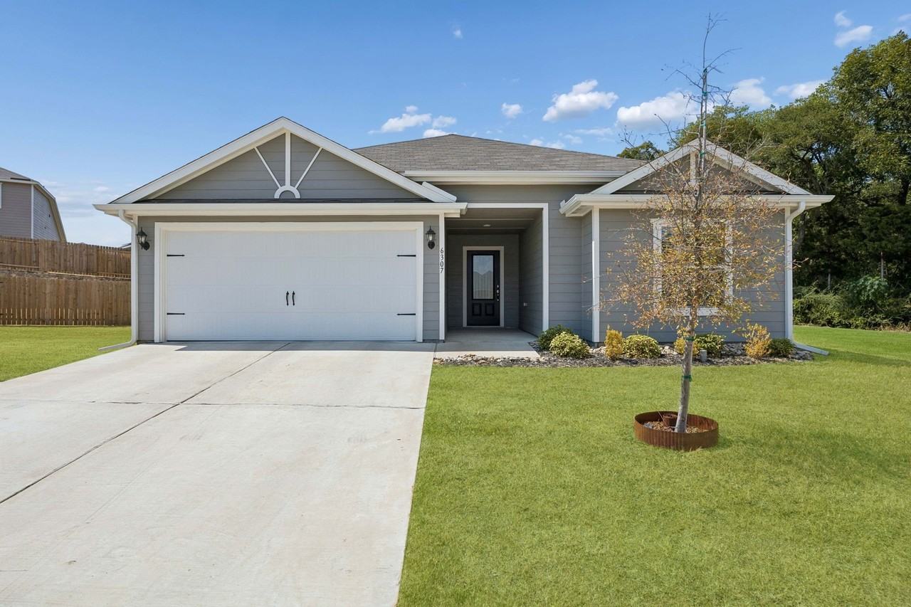 6307 Rain Lily Dr - Photo 3 of 26