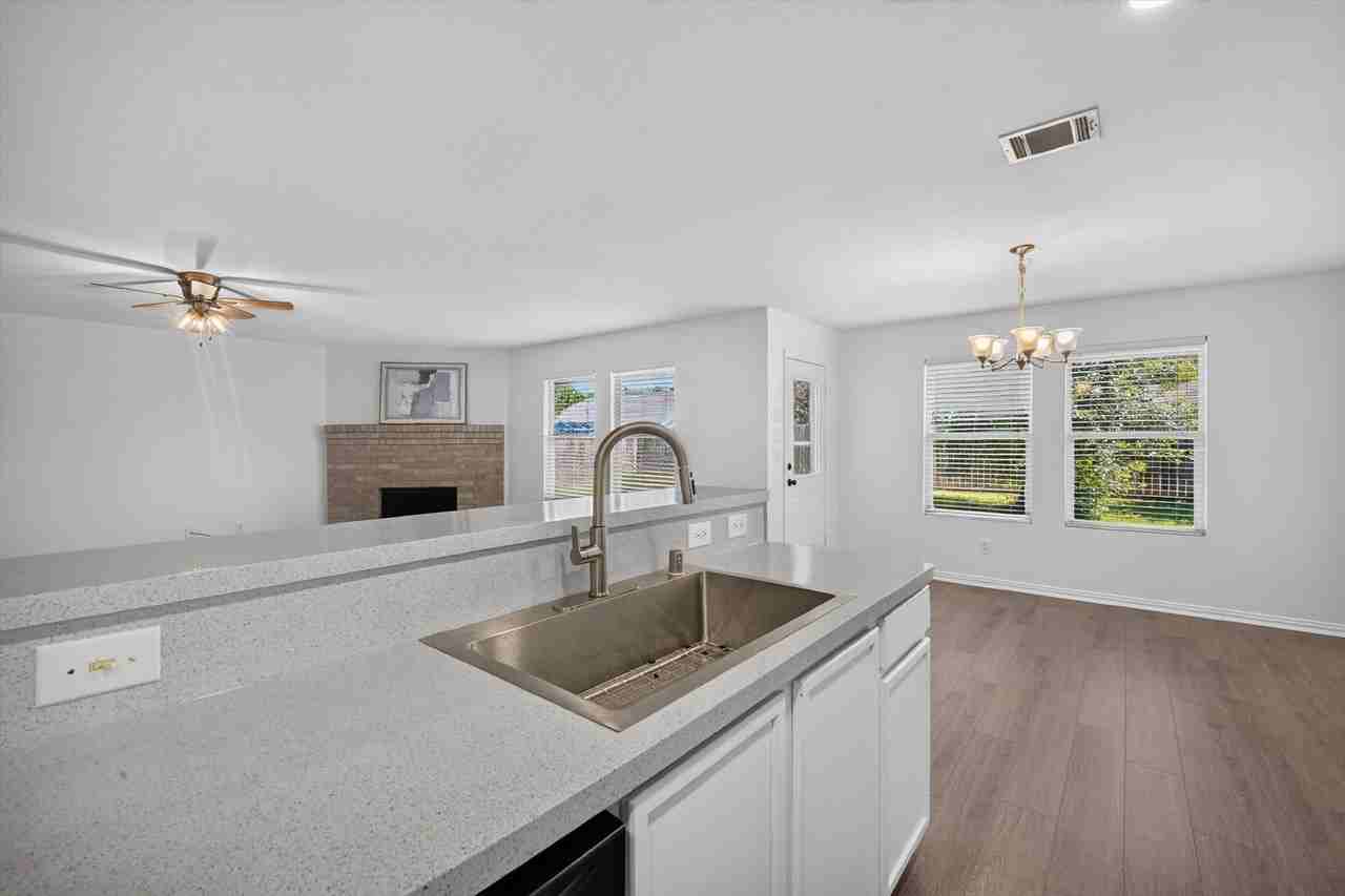 9605 Woodrow Wilson Dr - Photo 6 of 29