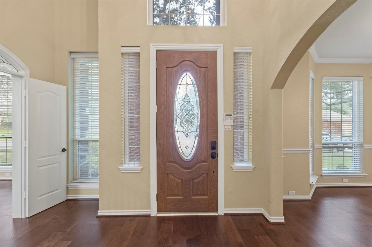 3817 Peppertree Dr - Photo 4 of 28