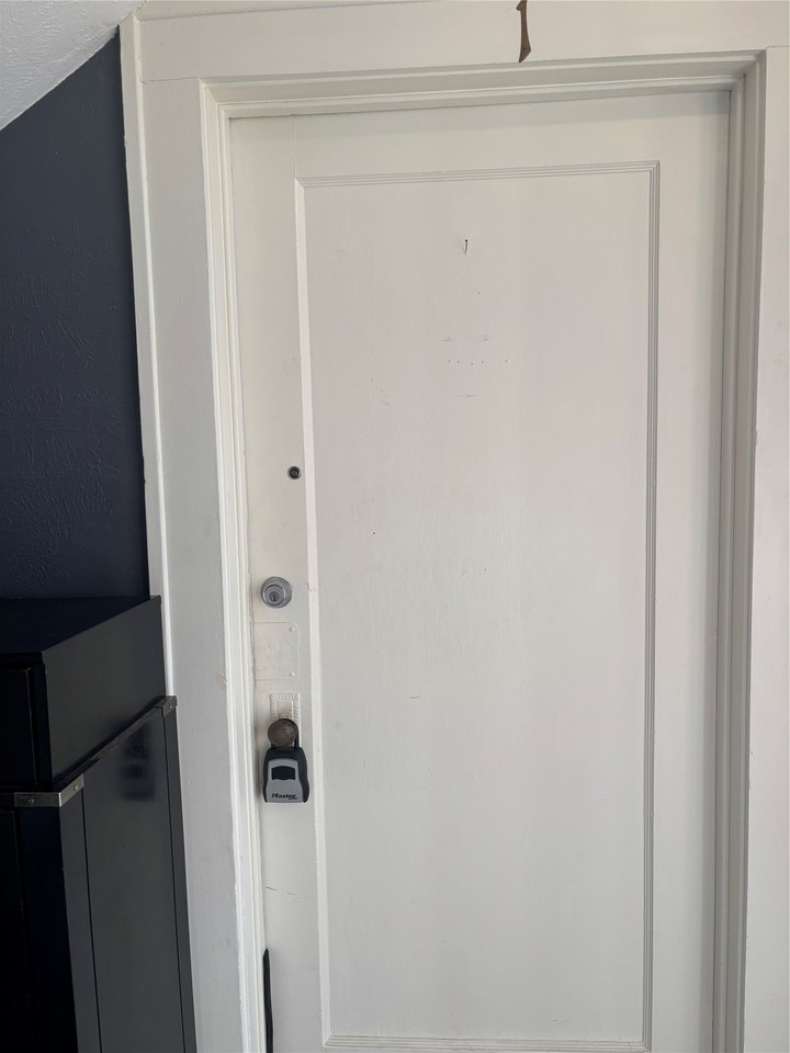 5222 Columbia Ave - Photo 3 of 10