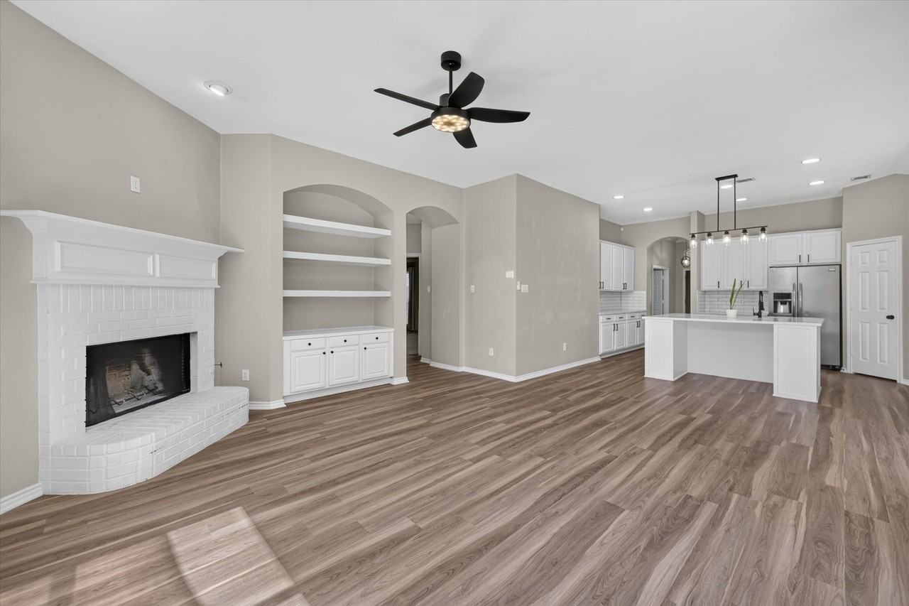 2503 Windgate Ln - Photo 4 of 19